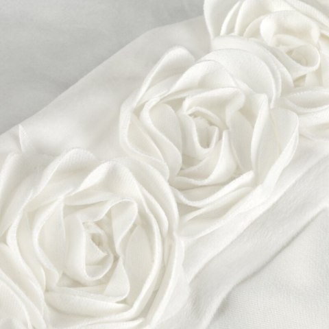ZASŁONA GOTOWA ROSES 14 NA TAŚMIE 140 X 270 CM KREMOWY ZASŁONA GOTOWA ROSES 14 NA TAŚMIE 140 X 270 CM KREMOWY