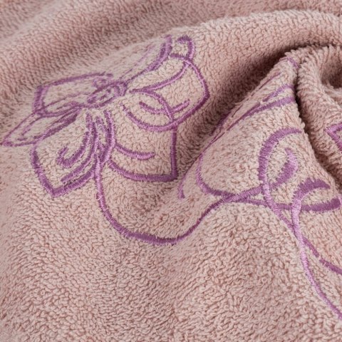 KOMPLET RĘCZNIKÓW 3 56 X 36 X 7 CM PUDROWY KOMPLET RĘCZNIKÓW 3 56 X 36 X 7 CM PUDROWY