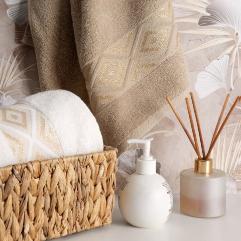 RĘCZNIK AZARI (04) 70 X 140 CM BORDOWY RĘCZNIK AZARI (04) 70 X 140 CM BORDOWY