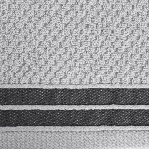 RĘCZNIK MADLEN (04) 50 X 90 CM JASNOSREBRNY