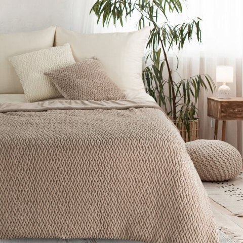 KOC KAYLA 130 X 160 CM BEŻOWY KOC KAYLA 130 X 160 CM BEŻOWY