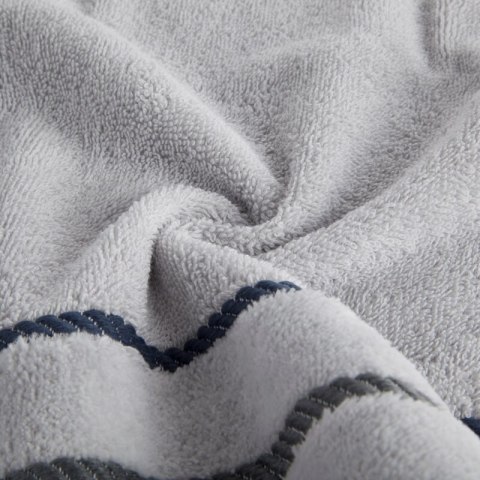 RĘCZNIK NEL (03) 30 X 50 CM SREBRNY RĘCZNIK NEL (03) 30 X 50 CM SREBRNY