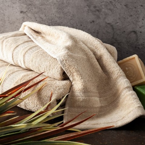 RĘCZNIK PORTO (09) 30 X 50 CM CIEMNOTURKUSOWY RĘCZNIK PORTO (09) 30 X 50 CM CIEMNOTURKUSOWY