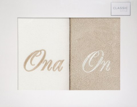 KOMPLET RĘCZNIKÓW ON ONA 47 X 37 X 7 CM KREMOWY KOMPLET RĘCZNIKÓW ON ONA 47 X 37 X 7 CM KREMOWY