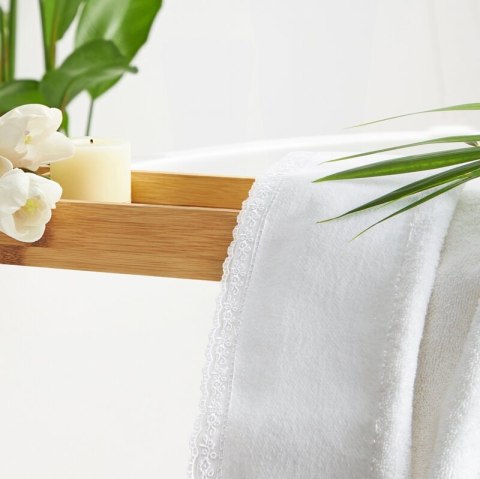 RĘCZNIK EMI (01) 30 X 50 CM BIAŁY RĘCZNIK EMI (01) 30 X 50 CM BIAŁY