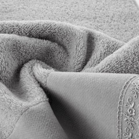 RĘCZNIK EMI (03) 70 X 140 CM SREBRNY RĘCZNIK EMI (03) 70 X 140 CM SREBRNY