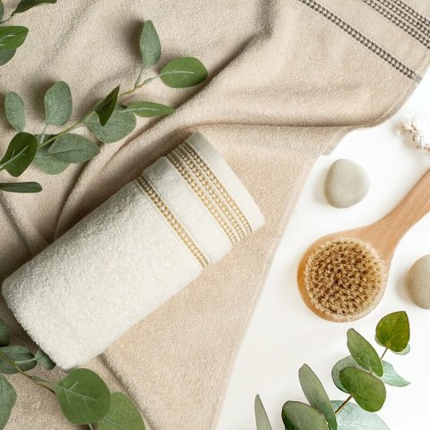 RĘCZNIK AMANDA (01) 30 X 50 CM KREMOWY RĘCZNIK AMANDA (01) 30 X 50 CM KREMOWY