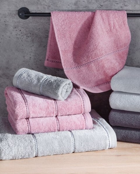 RĘCZNIK MARI (12) 50 X 90 CM OLIWKOWY