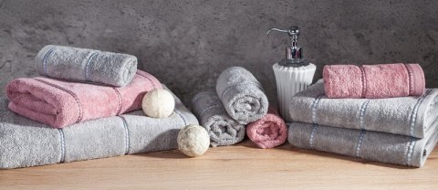 RĘCZNIK MARI (07) 30 X 50 CM RÓŻOWY