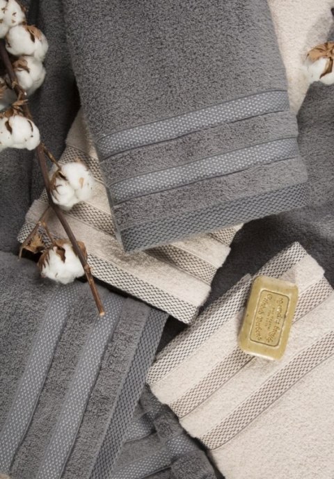 RĘCZNIK RIKI (07) 70 X 140 CM CIEMNOZIELONY