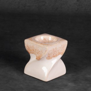 ŚWIECZNIK DEKORACYJNY RUBEN (01) 7 X 7 X 8 CM KREMOWY