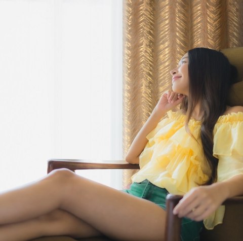 ZASŁONA GOTOWA SARA 140 X 250 CM CIEMNOBEŻOWY ZASŁONA GOTOWA SARA 140 X 250 CM CIEMNOBEŻOWY