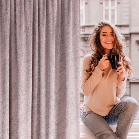 ZASŁONA GOTOWA RIVA NA TAŚMIE 140 X 270 CM RÓŻOWY ZASŁONA GOTOWA RIVA NA TAŚMIE 140 X 270 CM RÓŻOWY