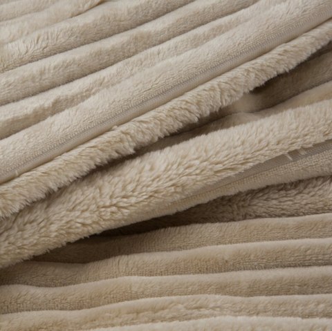 KOC NINA 220 X 200 CM KREMOWY KOC NINA 220 X 200 CM KREMOWY